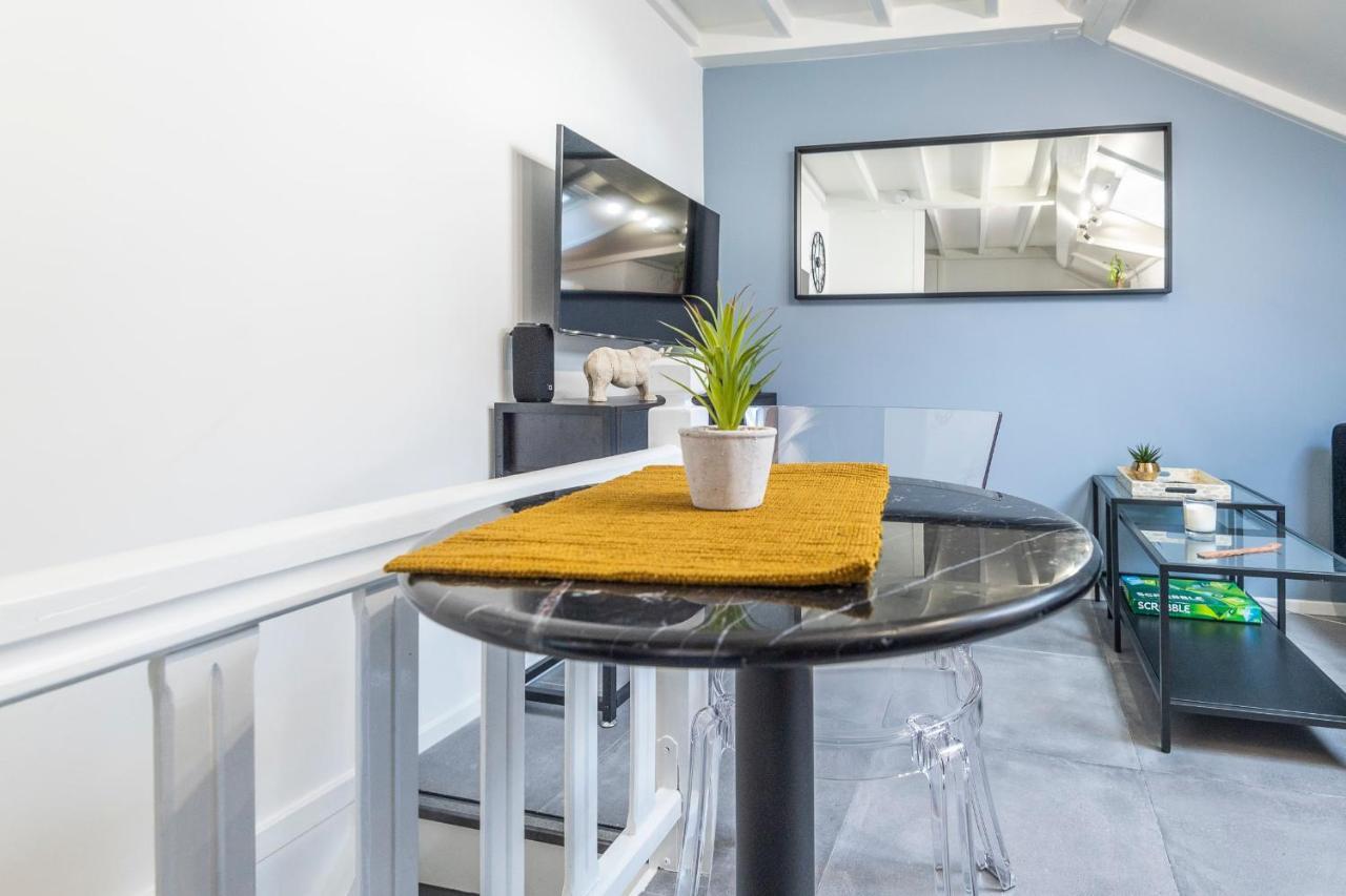 Joli Appartement T2 au cœur de la vieille ville dAnnecy proche du lac Extérieur photo
